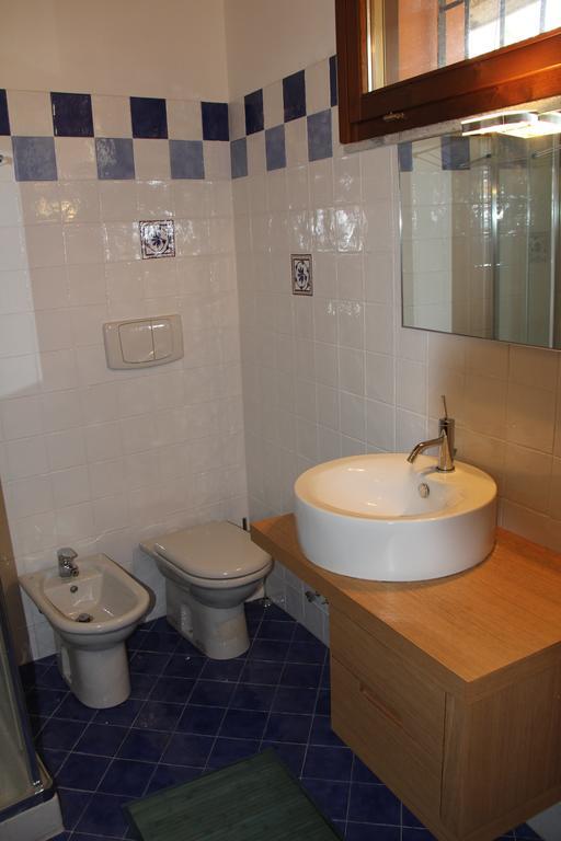 Bilocale Salice Terme Apartamento Exterior foto