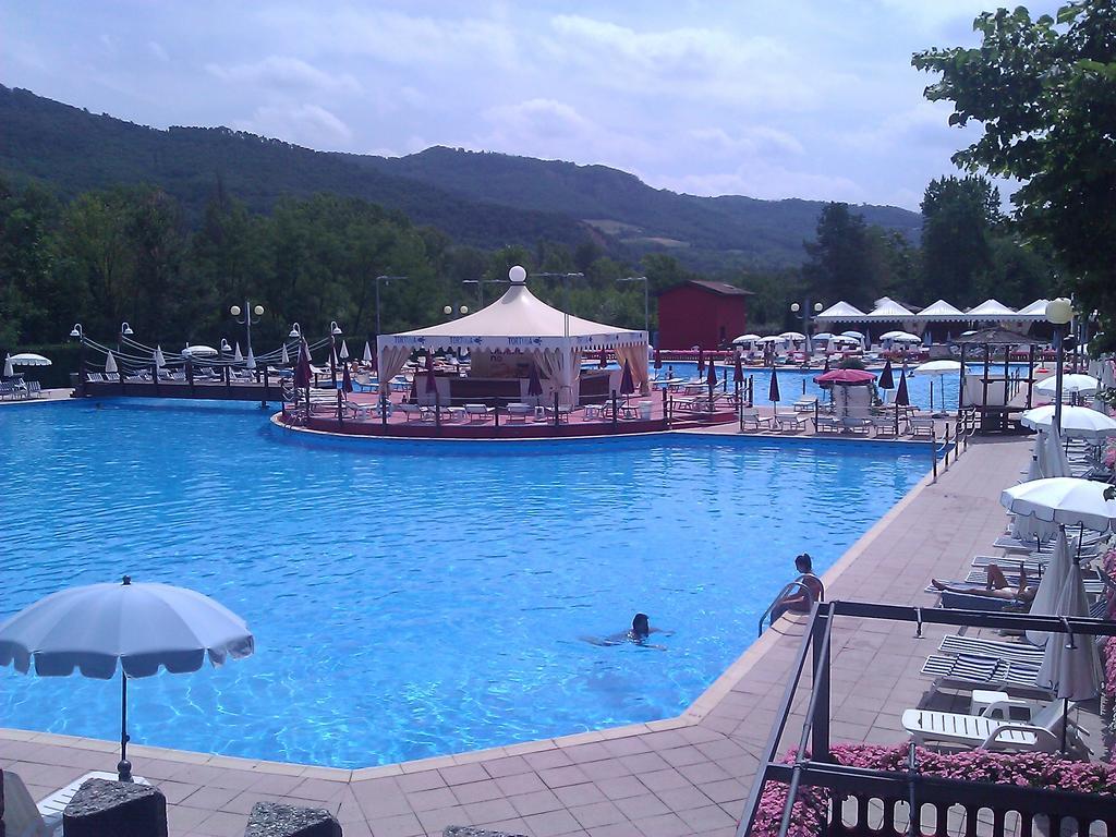 Bilocale Salice Terme Apartamento Exterior foto